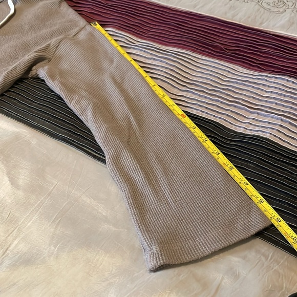 NWT Monrow Brushed Thermal Pullover. Women’s Size XS. - Picture 7 of 7